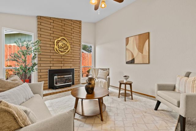 1412 Love Way, Auburn, CA 95603
