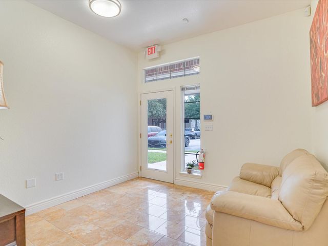 201 S Lakeline BLVD 404, Cedar Park, TX 78613