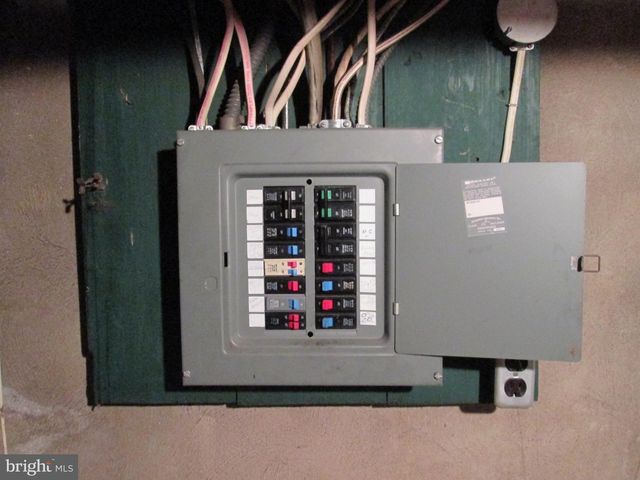 431 RAYMOND ST, Reading, PA 19605