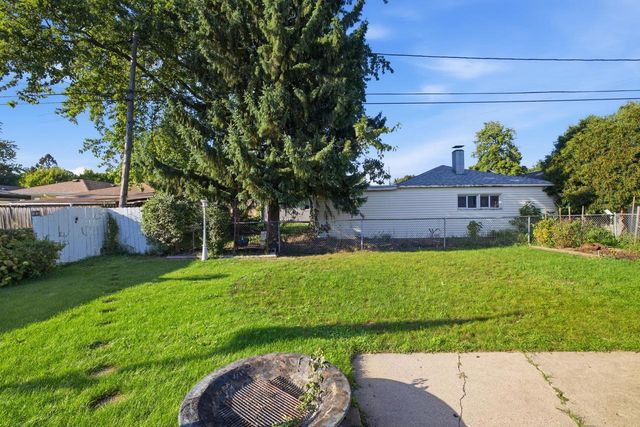 3688 E Klieforth AVENUE, Cudahy, WI 53110