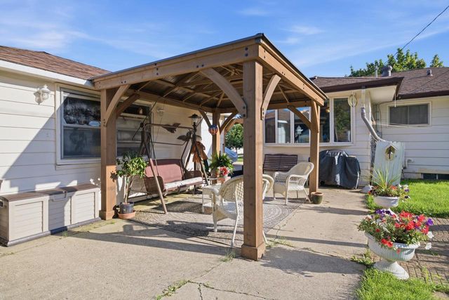 3688 E Klieforth AVENUE, Cudahy, WI 53110