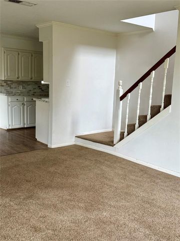 210 E North Street, Livingston, TX 77351