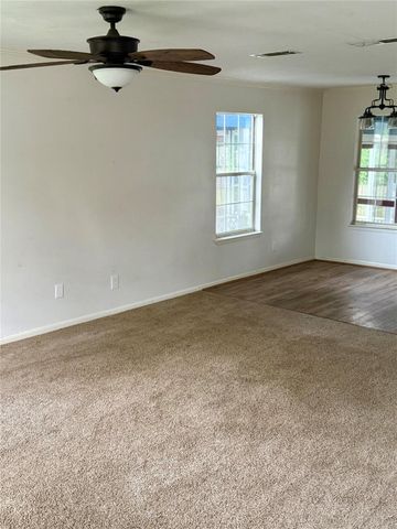 210 E North Street, Livingston, TX 77351