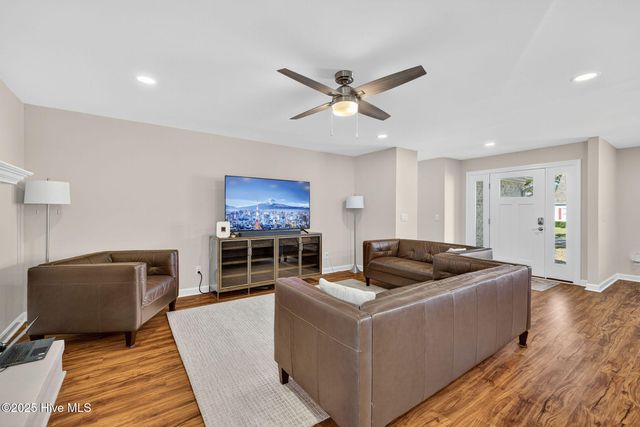 410 John S Mosby Drive, Wilmington, NC 28412