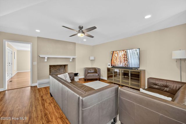 410 John S Mosby Drive, Wilmington, NC 28412