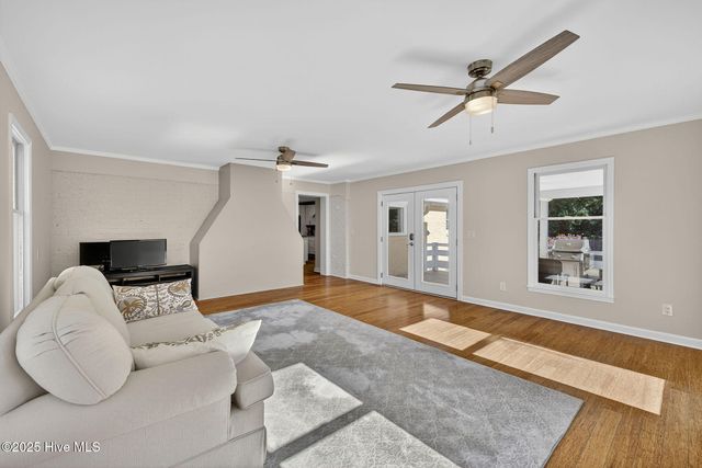 410 John S Mosby Drive, Wilmington, NC 28412