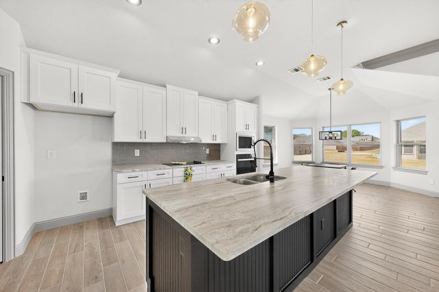 906 Maxine Drive, Athens, TX 75751