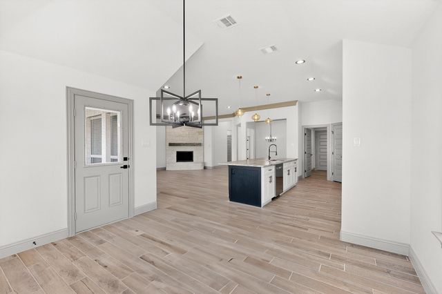 906 Maxine Drive, Athens, TX 75751