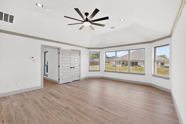 906 Maxine Drive, Athens, TX 75751