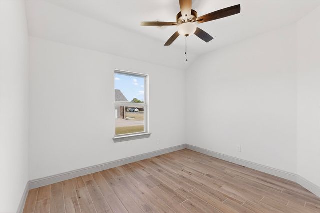 906 Maxine Drive, Athens, TX 75751