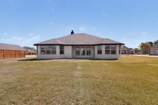 906 Maxine Drive, Athens, TX 75751