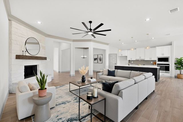906 Maxine Drive, Athens, TX 75751