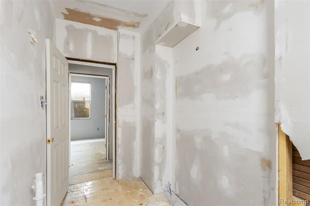 2980 Baldwin Street, Detroit, MI 48214