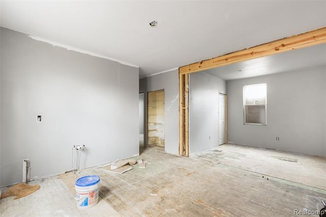 2980 Baldwin Street, Detroit, MI 48214