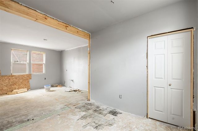 2980 Baldwin Street, Detroit, MI 48214