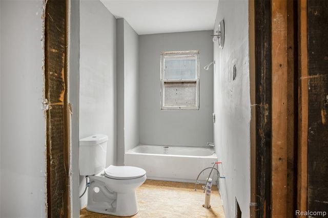 2980 Baldwin Street, Detroit, MI 48214