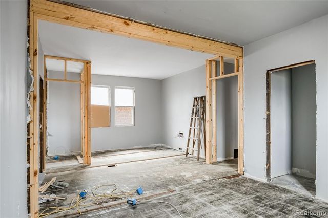 2980 Baldwin Street, Detroit, MI 48214