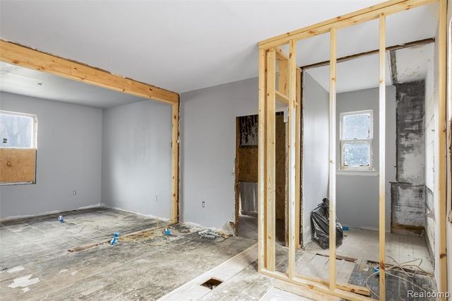 2980 Baldwin Street, Detroit, MI 48214