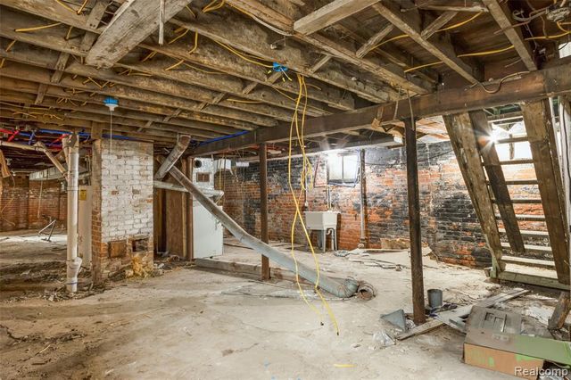 2980 Baldwin Street, Detroit, MI 48214