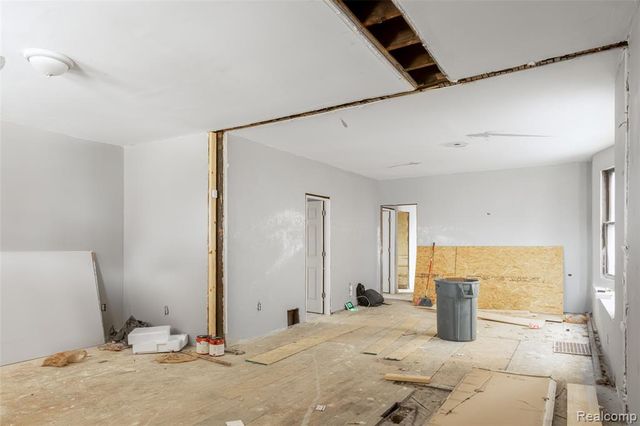 2980 Baldwin Street, Detroit, MI 48214