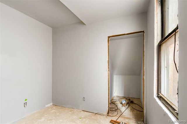 2980 Baldwin Street, Detroit, MI 48214