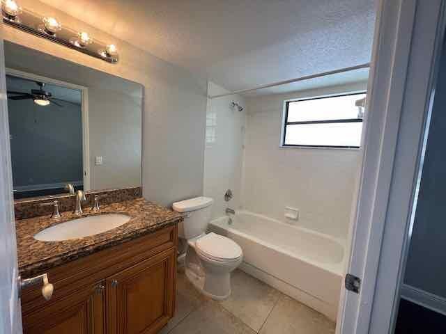 1700 Windorah Way E, West Palm Beach, FL 33411