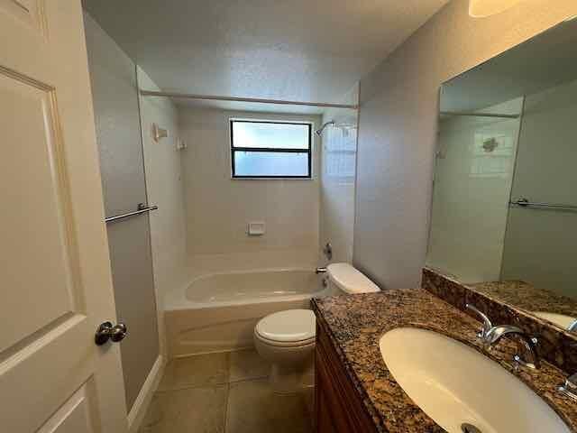 1700 Windorah Way E, West Palm Beach, FL 33411