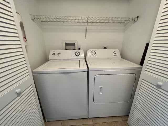 1700 Windorah Way E, West Palm Beach, FL 33411