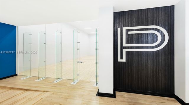 851 NE 1st Ave 205, Miami, FL 33132