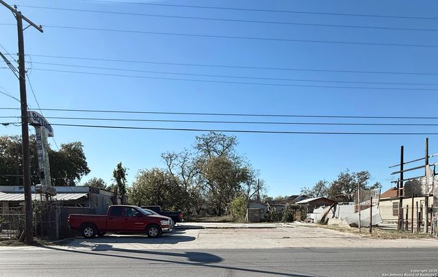 219 general mcmullen, San Antonio, TX 78237