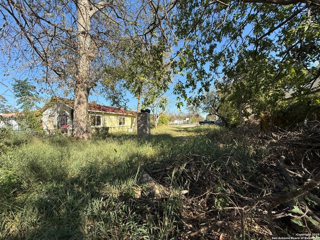 219 general mcmullen, San Antonio, TX 78237