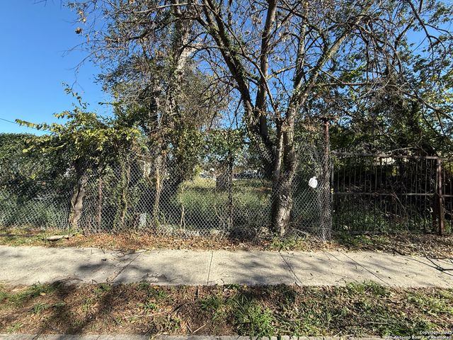 219 general mcmullen, San Antonio, TX 78237