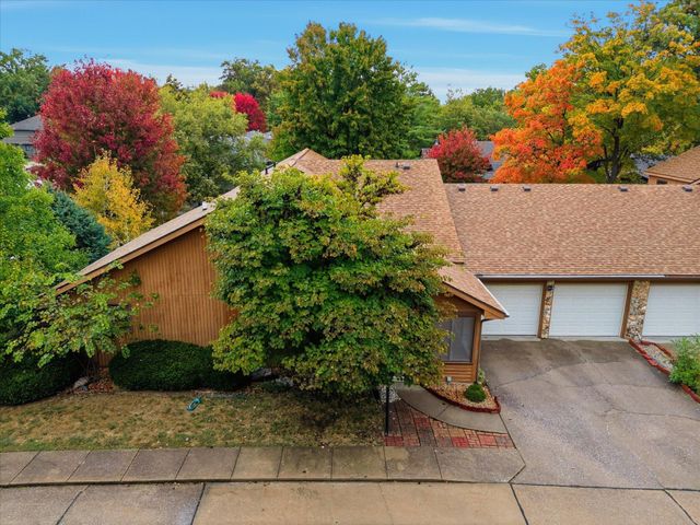 2816 MELODY LN, Columbia, MO 65203