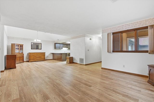 2816 MELODY LN, Columbia, MO 65203