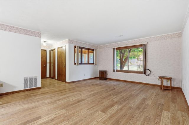 2816 MELODY LN, Columbia, MO 65203