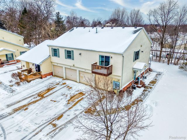 722 Griswold Street 8, Howell, MI 48843