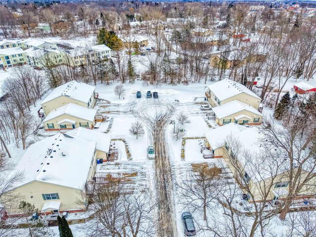 722 Griswold Street 8, Howell, MI 48843