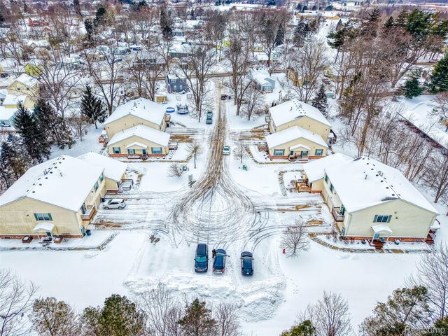 722 Griswold Street 8, Howell, MI 48843