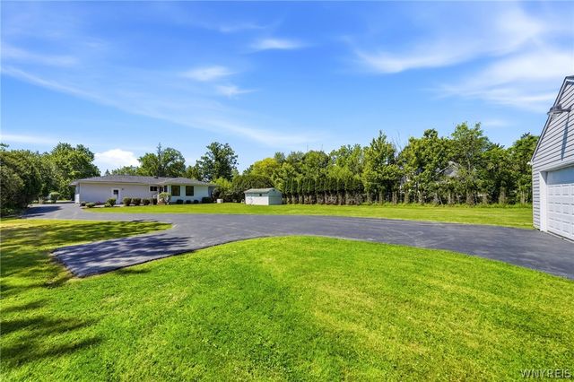 5495 Irish Road, Pendleton, NY 14120