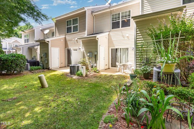 8823 Orchard Grove Way, Raleigh, NC 27612