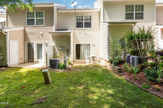 8823 Orchard Grove Way, Raleigh, NC 27612