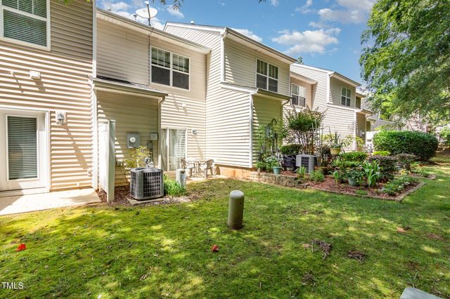 8823 Orchard Grove Way, Raleigh, NC 27612