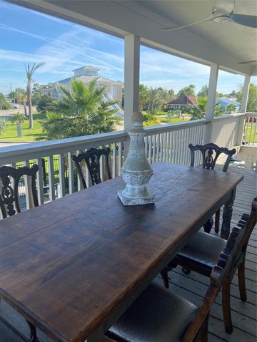 246 Debbie Lane, San Leon, TX 77539