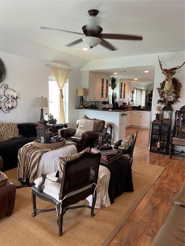 246 Debbie Lane, San Leon, TX 77539