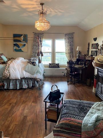 246 Debbie Lane, San Leon, TX 77539