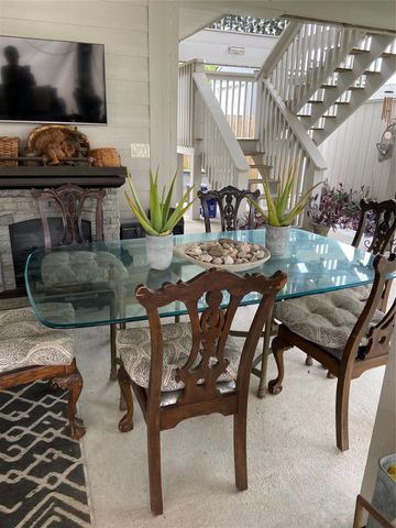 246 Debbie Lane, San Leon, TX 77539