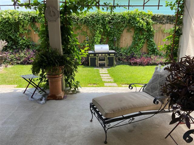 246 Debbie Lane, San Leon, TX 77539