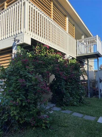 246 Debbie Lane, San Leon, TX 77539