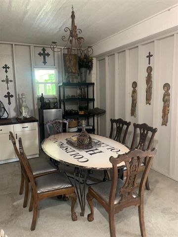 246 Debbie Lane, San Leon, TX 77539