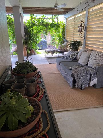 246 Debbie Lane, San Leon, TX 77539